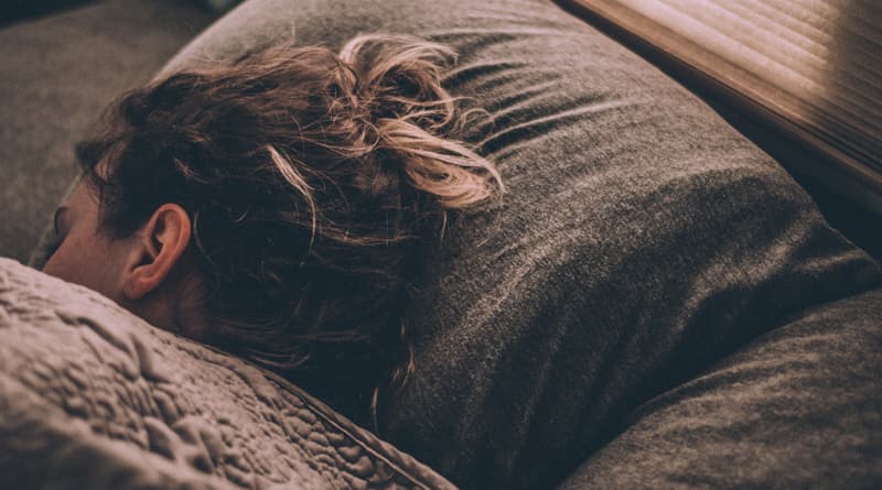 6 Tips For Better Sleep And Mental Health